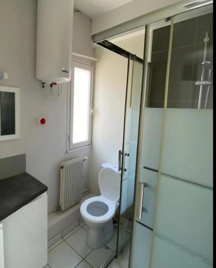 Bon Plan Appartement Top Situation Face Gare Lille Flandres - Vue Sur Rue Faidherbe Apartment
